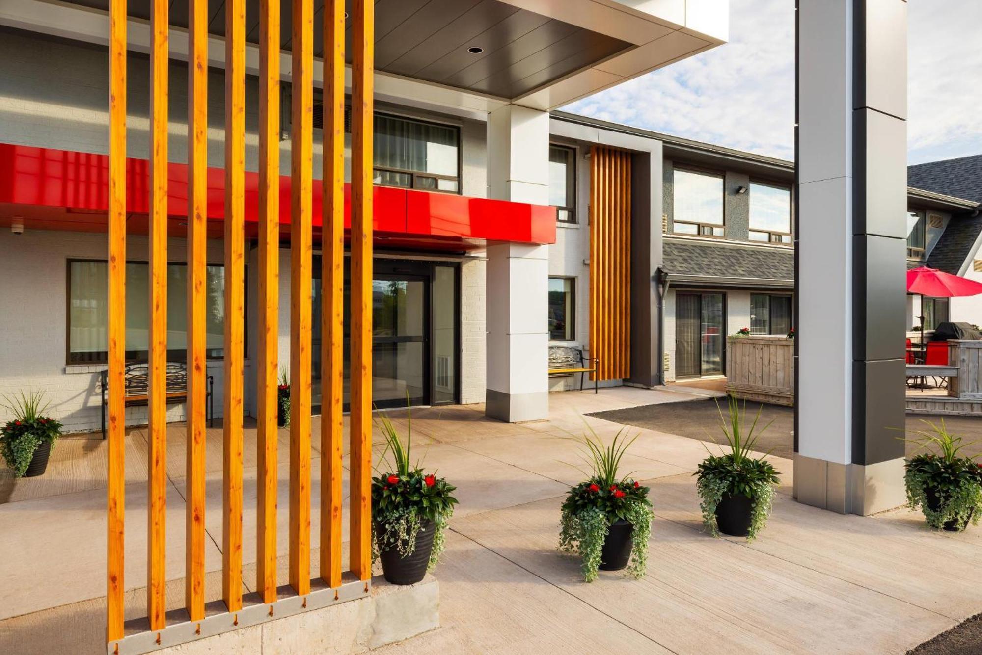 Comfort Inn Charlottetown Exterior photo